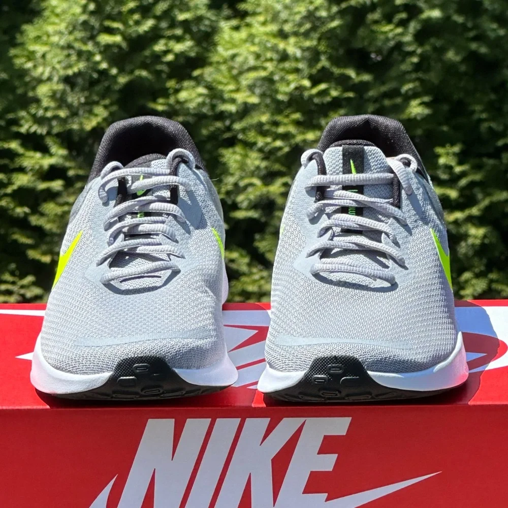 NEW Nike Revolution 7 Reflecting Casual Sneaker - US Size Mens 10.5 | Womens 12